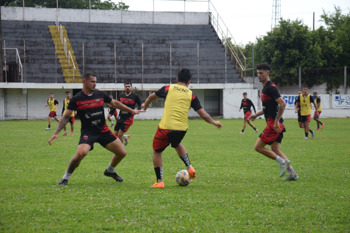 Guarani decide a vaga em casa e aposta no fator local para alcançar a meta do ano que é a Série A2 2026. (Foto: Roni Müller) Guarani decide a vaga em casa e aposta no fator local para alcançar a meta do ano que é a Série A2 2026. (Foto: Roni Müller)