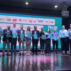 Lançamento ocorreu no Clube de Leituras (Foto: Juan Grings/Folha do Mate)