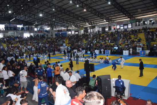 Supercopa Venâncio de judô lotou o Parque do Chimarrão
(Foto: Roni Müller)
