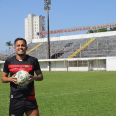 Atleta tem se notabilizado pelo faro de gol
(Foto: Leonardo Pereira/Folha do Mate)