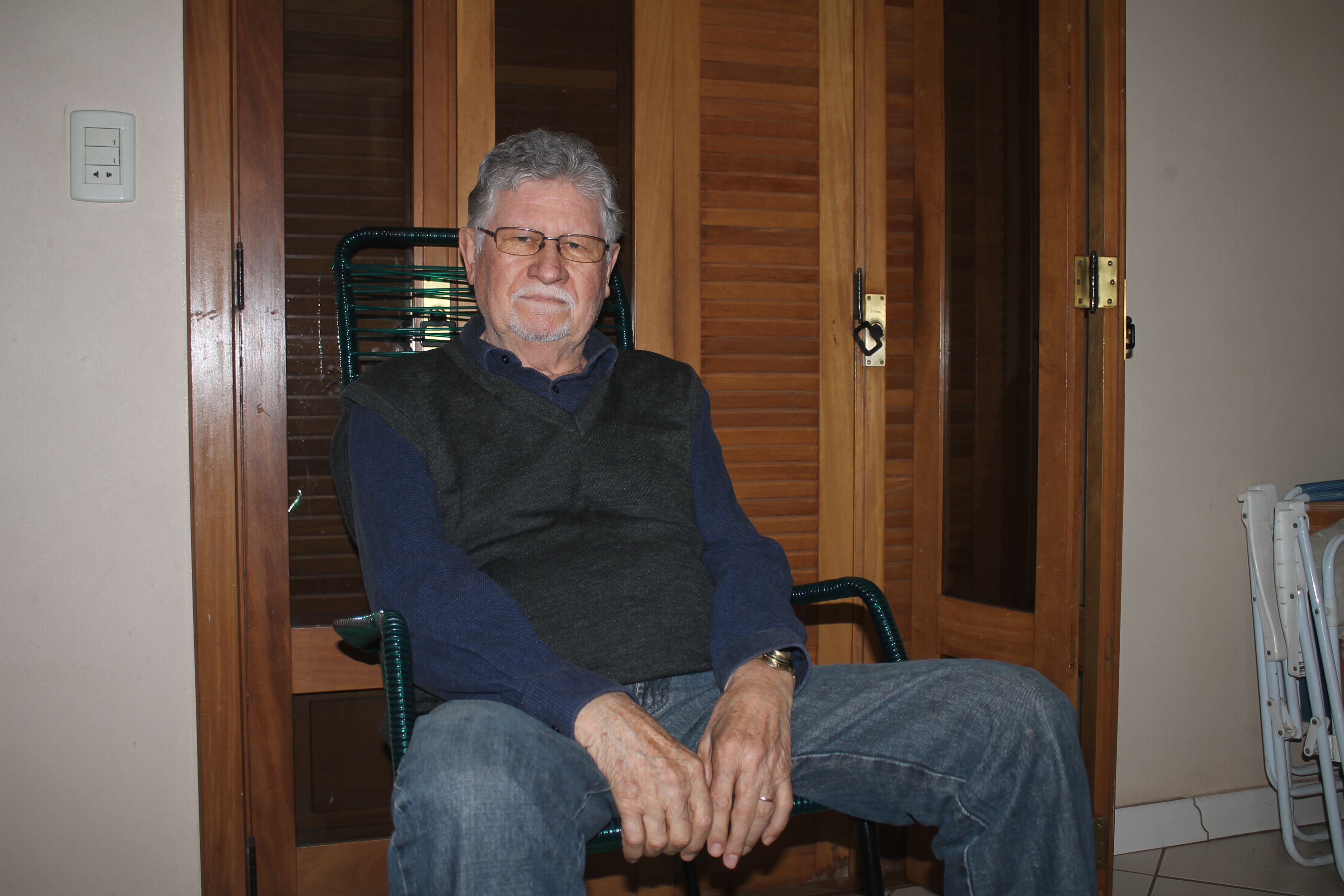 Adolar Reiter aproveita a aposentadoria, cercado de recordações da luta pela emancipação