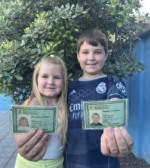 Os irmãos Maria e João adoram os próprios nomes
(Foto: Leonardo Pereira/Folha do Mate)