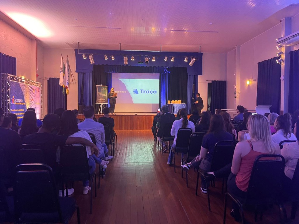 Premiação ocorreu no auditório do Colégio Gaspar
(Foto: Leonardo Pereira/Folha do Mate)