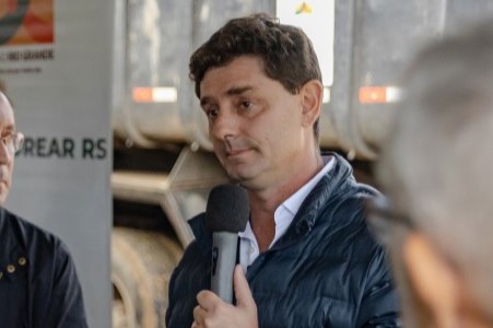 Marcelo Caumo colocou cargo à disposição do governador Eduardo Leite, que aceitou