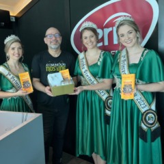 Soberanas da ExpoSin participaram de programação da Terra FM