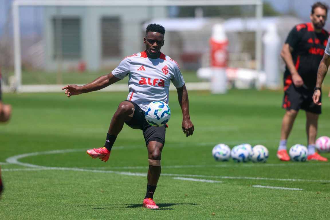 Inter finaliza preparação para jogo com o Vitória. Foto: Ricardo Duarte/Internacional
