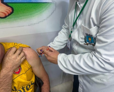 Vacinação segue com horários especiais (Foto: Divulgação/Prefeitura)