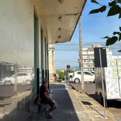 Prédio tem apresentado problemas estruturais, mas Estado garante segurança (Foto: AI Prefeitura)