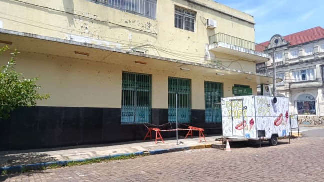 Prédio tem apresentado problemas estruturais, mas Estado garante segurança (Foto: Ismael Stürmer/Terra FM)