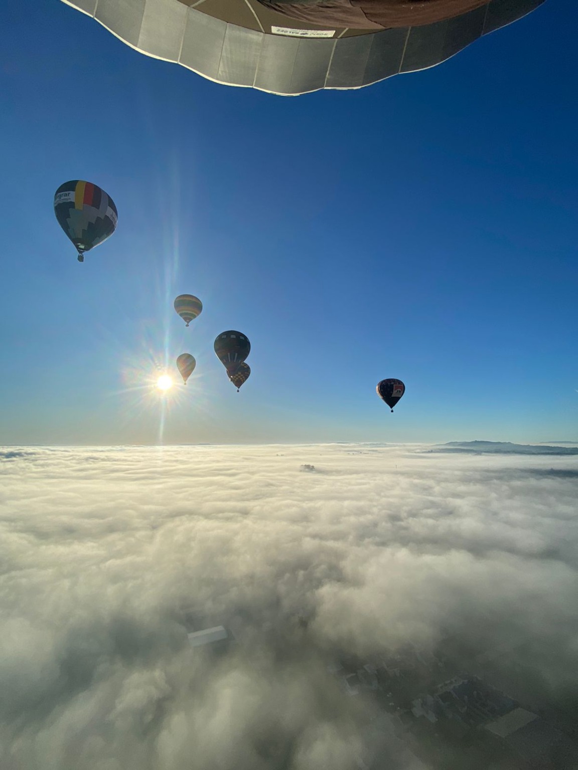 Ao todo, 13 balonistas, de diferentes municípios gaúchos e de fora do estado participam do evento (Foto: Júlia Brandenburg/Folha do Mate) Ao todo, 13 balonistas, de diferentes municípios gaúchos e de fora do estado participam do evento (Foto: Júlia Brandenburg/Folha do Mate)