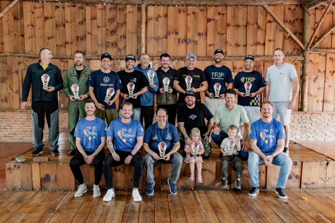 Pilotos foram premiadas durante almoço (Foto: Agência Traço D)