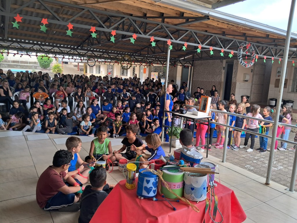 Festival teve a presenção de alunos da Emef Dois Irmãos e EEEM Crescer (Foto: AI Prefeitura)