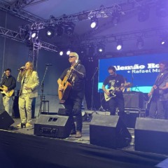 Alemão Ronaldo e Rafael Malenotti colocaram o público para cantar e dançar