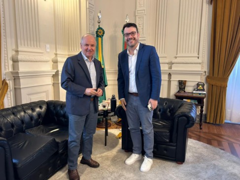 Deputado Airton Artus esteve reunido com secretário-chefe da Casa Civil, Artur Lemos (Foto: Assessoria de Imprensa Deputado Airton Artus)