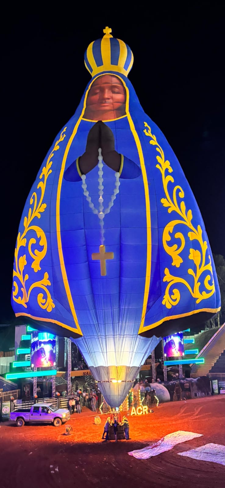 Balão de Nossa Senhora Aparecida tem 36 metros de altura (Foto: Arquivo pessoal) Balão de Nossa Senhora Aparecida tem 36 metros de altura (Foto: Arquivo pessoal)