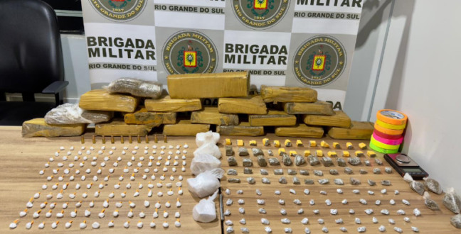 Apreensão foi feita na mata, no bairro Dietrich (Foto: Brigada Militar/Divulgação)