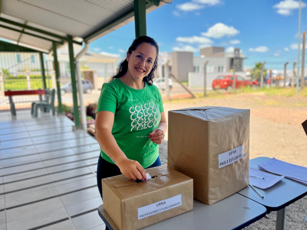 A professora Lillian Karen Vera Espíndola participou do processo consultivo na Emef Benno Breunig (Fotos: Júnior Posselt/Folha do Mate)