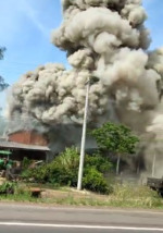 Incêndio é no acesso à localidade de Linha São João, no interior do município (Foto: Reprodução/FM)