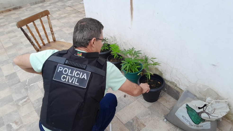 Operação reuniu cerca de 30 policiais e 15 viaturas