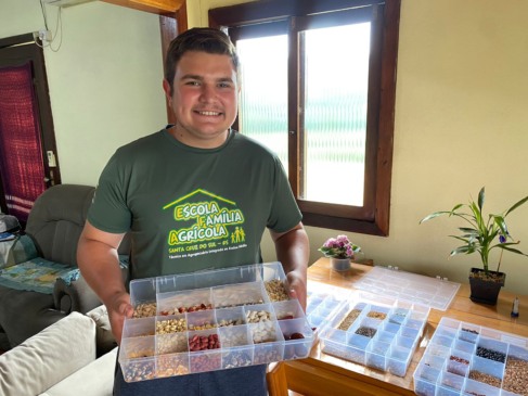 Igor é estudante do 2º ano da Efasc (Fotos: Júlia Brandenburg/Folha do Mate)