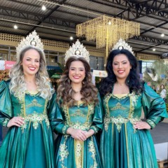 Trio repassa coroa e faixas neste sábado, 8 (Foto: Júlia Brandenburg/Arquivo FM)