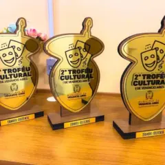 Cerimônia de premiação acontece dentro da programação do 6º Festival de Balonismo de Venâncio Aires - na imagem, os troféus da edição de 2024 (Foto: Arquivo/AI Prefeitura)