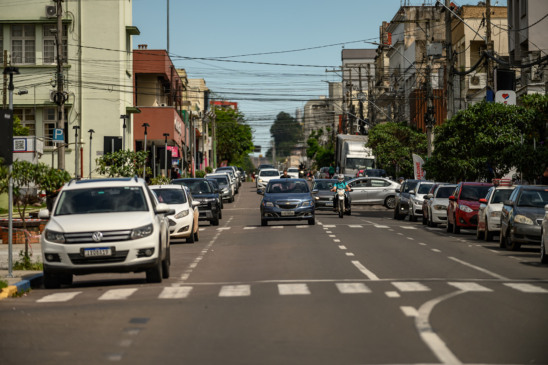 São mais de 27 mil veículos tributados na Capital do Chimarrão
(Foto: Cristiano Rosa/Traço D)