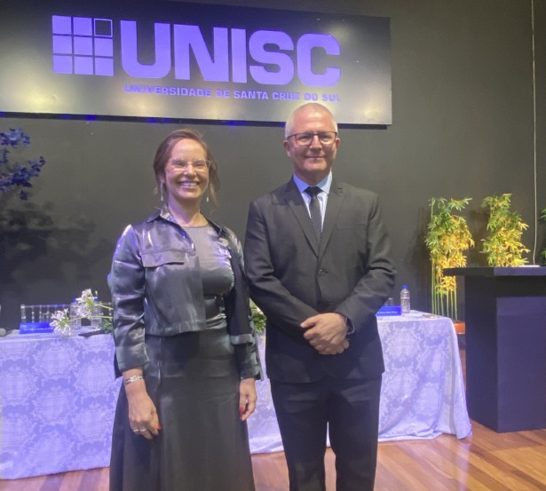 Andréia e Rafael seguem como vice-reitora e reitor (Foto: Leonardo Pereira/Folha do Mate)