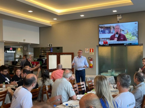 Schuch confirmou a pré-candidatura à reeleição para deputado federal (Foto: Júlia Brandenburg/Folha do Mate)