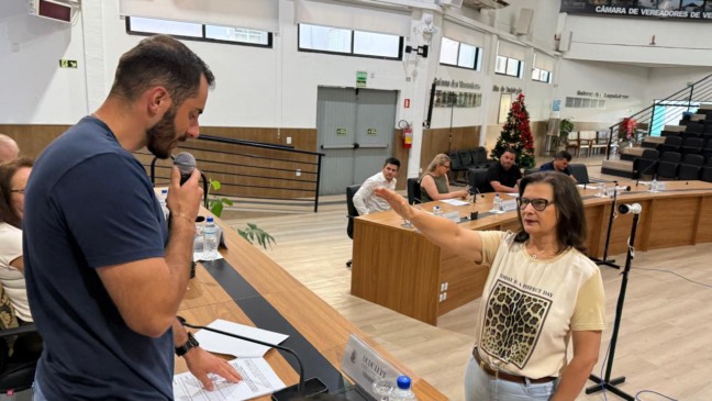 Sandra Wagner assumiu ontem a cadeira do suspenso Eligio Weschenfelder, o Muchila (Foto: Fernanda Bergmann/AI Câmara)