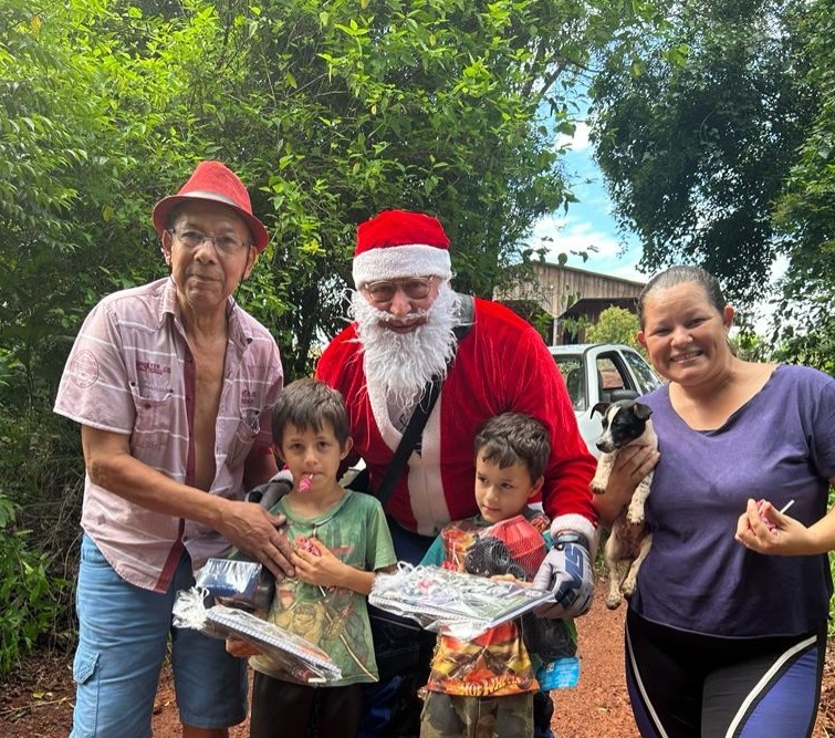 Serão distribuídos mais de 1,3 mil brinquedos às crianças da região serrana
(Foto: Divulgação) Serão distribuídos mais de 1,3 mil brinquedos às crianças da região serrana
(Foto: Divulgação)