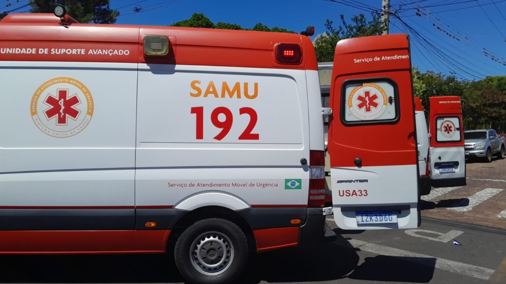 Acidente entre moto e carro ocorreu na tarde desta quinta-feira, 11 (Foto: Alvaro Pegoraro/Folha do Mate) Acidente entre moto e carro ocorreu na tarde desta quinta-feira, 11 (Foto: Alvaro Pegoraro/Folha do Mate)