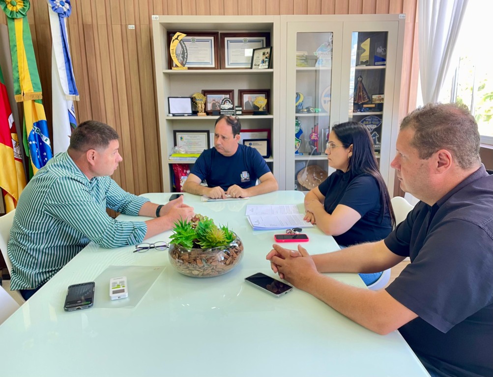Encontro ocorreu no Gabinete do Prefeito (Foto: AI Prefeitura) Encontro ocorreu no Gabinete do Prefeito (Foto: AI Prefeitura)