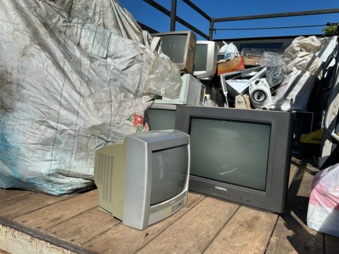 Ações oferecem a oportunidade do descarte correto de resíduos que não devem ser colocados no lixo comum (Foto: AI Prefeitura)