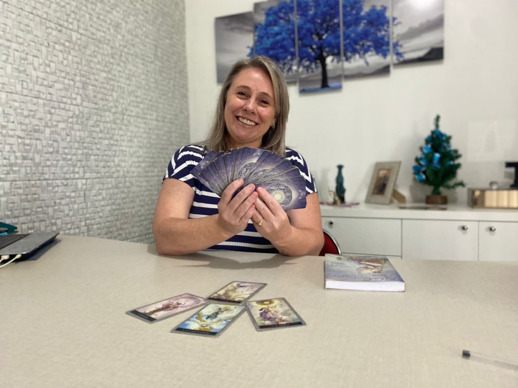 Marciane atende no Althea Centro Terapêutico, no bairro Gressler (Foto: Júlia Brandenburg/Folha do Mate) Marciane atende no Althea Centro Terapêutico, no bairro Gressler (Foto: Júlia Brandenburg/Folha do Mate)