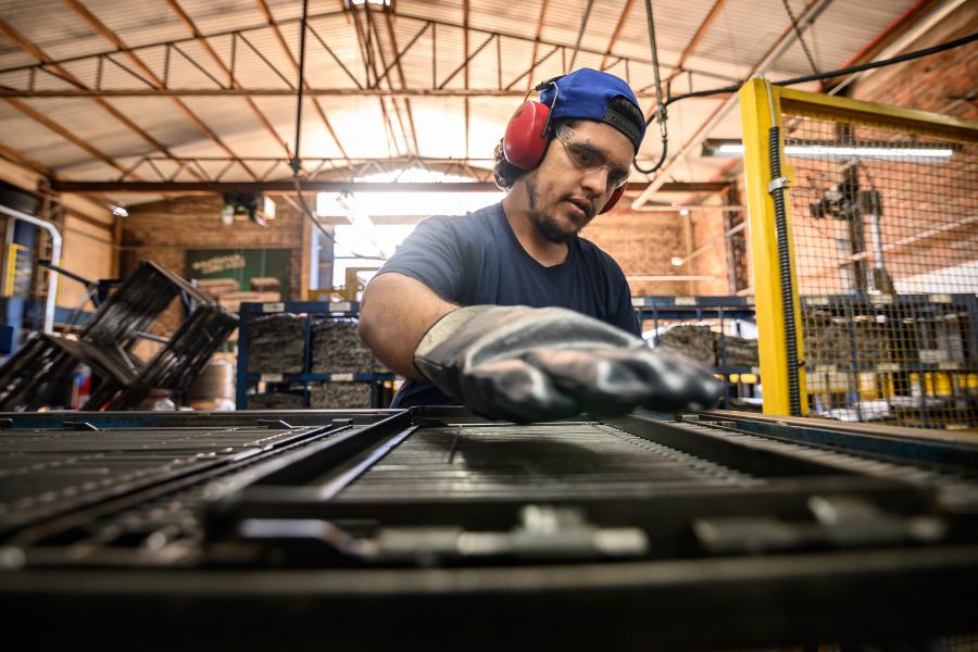 Com 40 anos de história, Venax tem como principais produtos os fogões a lenha, fogões a gás e refrigeradores (Foto: Cristiano Rosa/Agência Traço D)