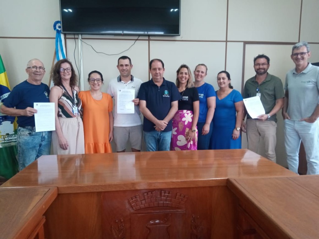 Assinatura ocorreu na manhã desta terça-feira, no prédio do Executivo (Foto: AI Prefeitura) Assinatura ocorreu na manhã desta terça-feira, no prédio do Executivo (Foto: AI Prefeitura)