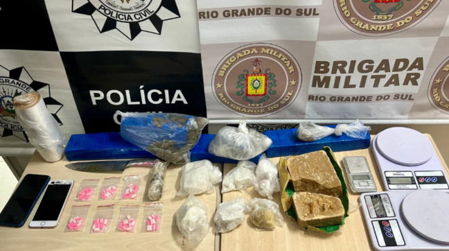 Drogas estavam em um depósito, no bairro Imigrantes (Foto: Brigada Militar/Divulgação)