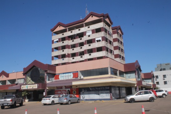 Viasul Strip Center terá fachada remodelada pela House Arquitetura
