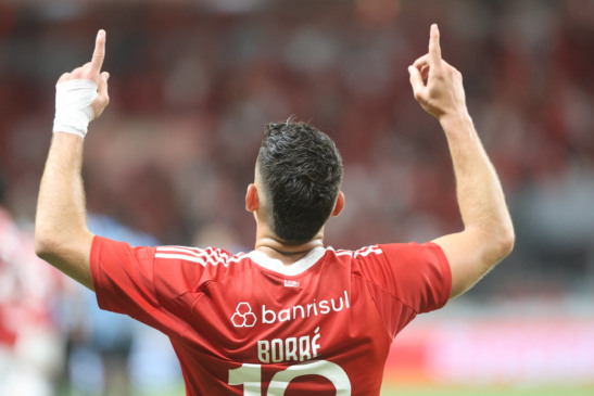 Borré teve protagonismo na virada colorada (Foto: Ricardo Duarte)