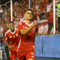 Borr&eacute; desencantou com a camisa colorada (Foto: Ricardo Duarte/Inter)