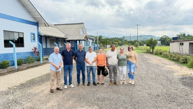 Artus é recebido por lideranças de Vale Verde