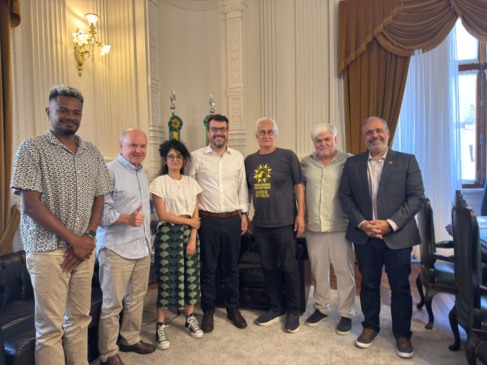 Reunião ocorreu nesta terça-feira (Foto: Assessoria Airton Artus/Divulgação