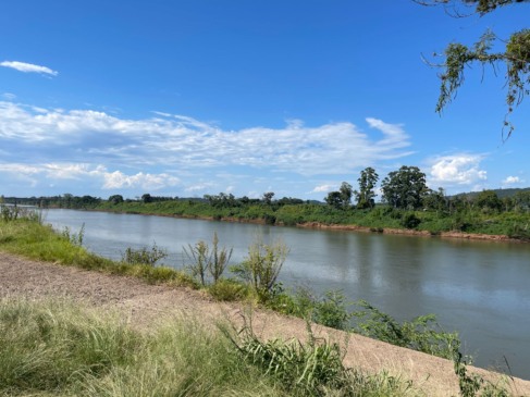 Recomendação é que as pessoas evitem utilizar, para banho, locais como rios, açudes e lagoas que não possuam áreas delimitadas e que não contem com a presença de guarda-vidas. (Foto: Júlia Brandenburg/Folha do Mate)