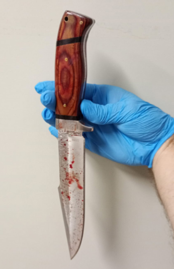 Punhal apreendido estava sujo com sangue (Foto: Brigada Militar/Divulgação) Punhal apreendido estava sujo com sangue (Foto: Brigada Militar/Divulgação)