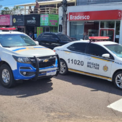 Departamento de Tr&acirc;nsito e Brigada Militar fizeram as abordagens (Foto: Felipe Rosa)