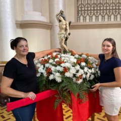 Para a montagem, s&atilde;o priorizadas flores de &eacute;poca, como o cris&acirc;ntemo (Foto: J&uacute;nior Posselt/Folha do Mate)