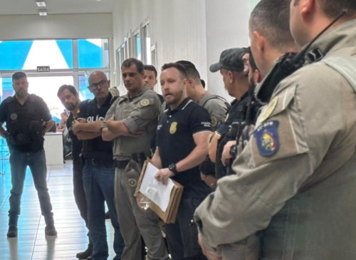 Operação conjunta está sendo realizada em Santa Cruz (Fotos: Polícia Civil/Divulgação)