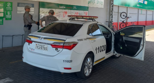 Suspeito de furto foi preso pela Brigada Militar (Foto: Felipe Rosa)