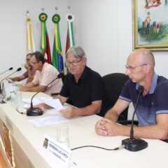 C&acirc;mara se re&uacute;ne pela segunda vez, antes de iniciar o ano legislativo